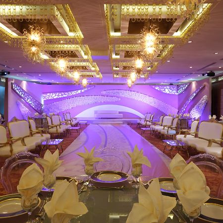 Holiday Inn - Suites Kuwait Salmiya By Ihg Kuwait City Екстер'єр фото
