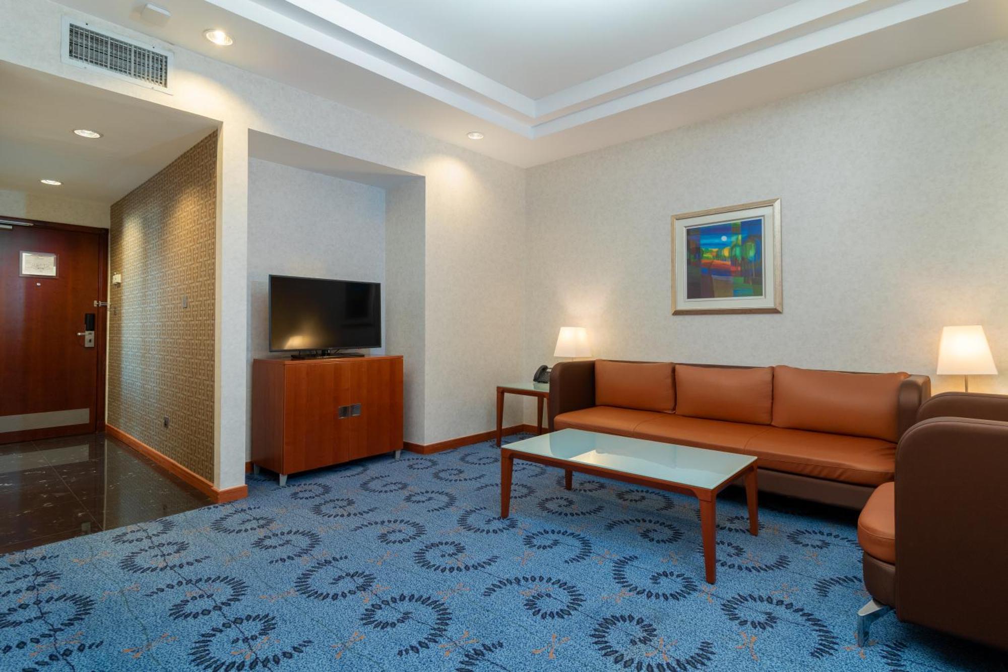 Holiday Inn - Suites Kuwait Salmiya By Ihg Kuwait City Екстер'єр фото